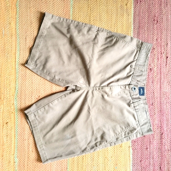 The Weekend Chino Shorts - Picture 2 of 6